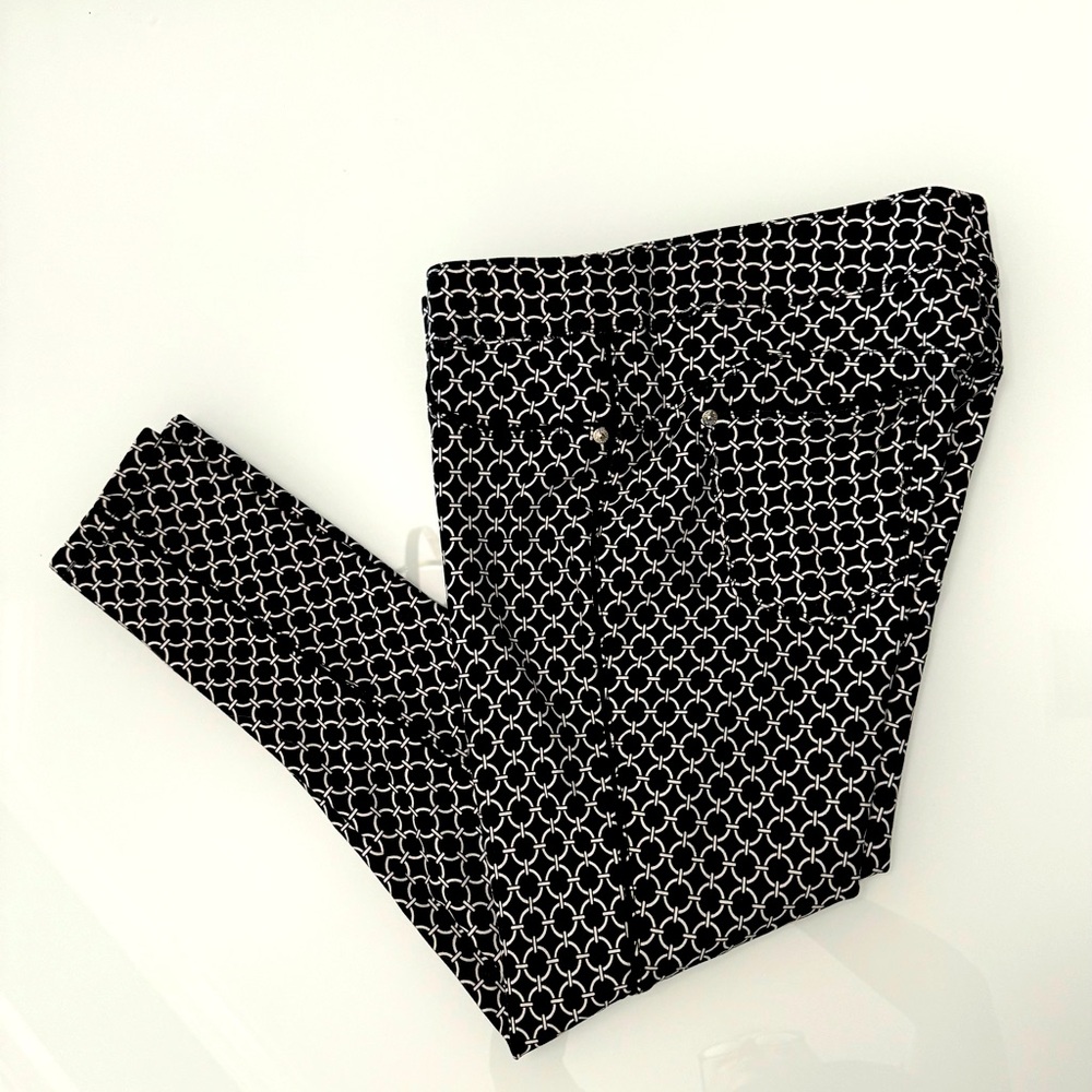 Nygard Luxe Slims | women’s pants | Large (14-16) | Black/white